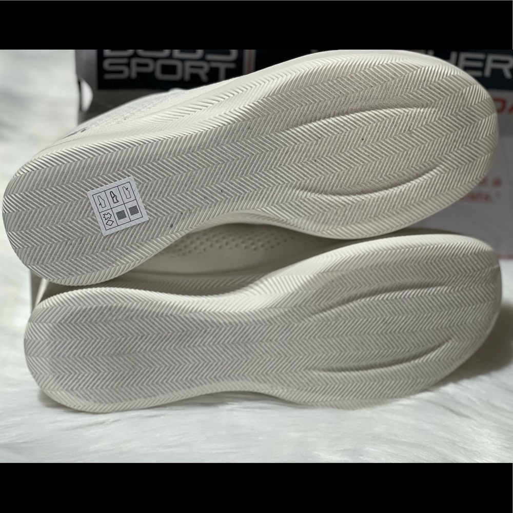 New SKECHERS BOBS SPORT SQUAD 2 women shoes - Picture 4 of 14